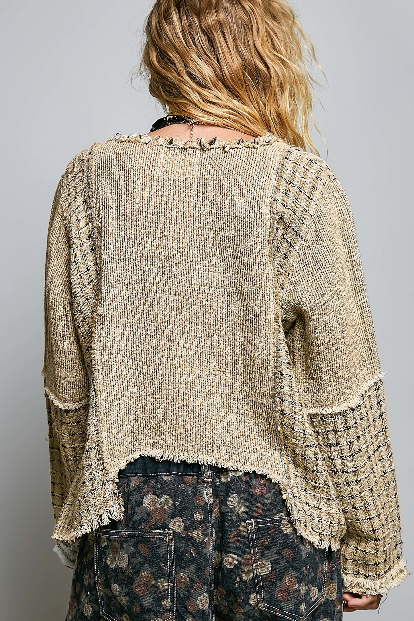 V NECKLONG SLEEVE RELAXED FIT TOP