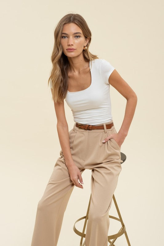 SEAMLESS SCOOP NECK SHORT SLEEVE KNIT TOP