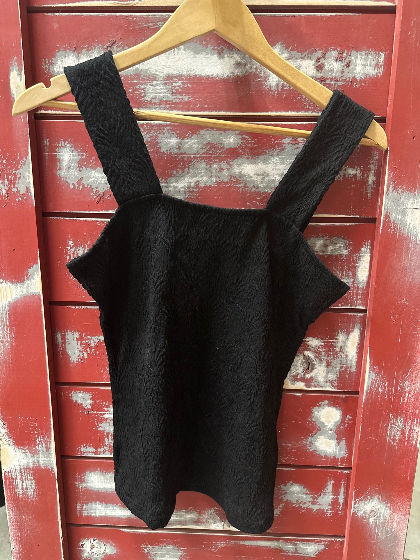 TEXTURED TANK TOPS