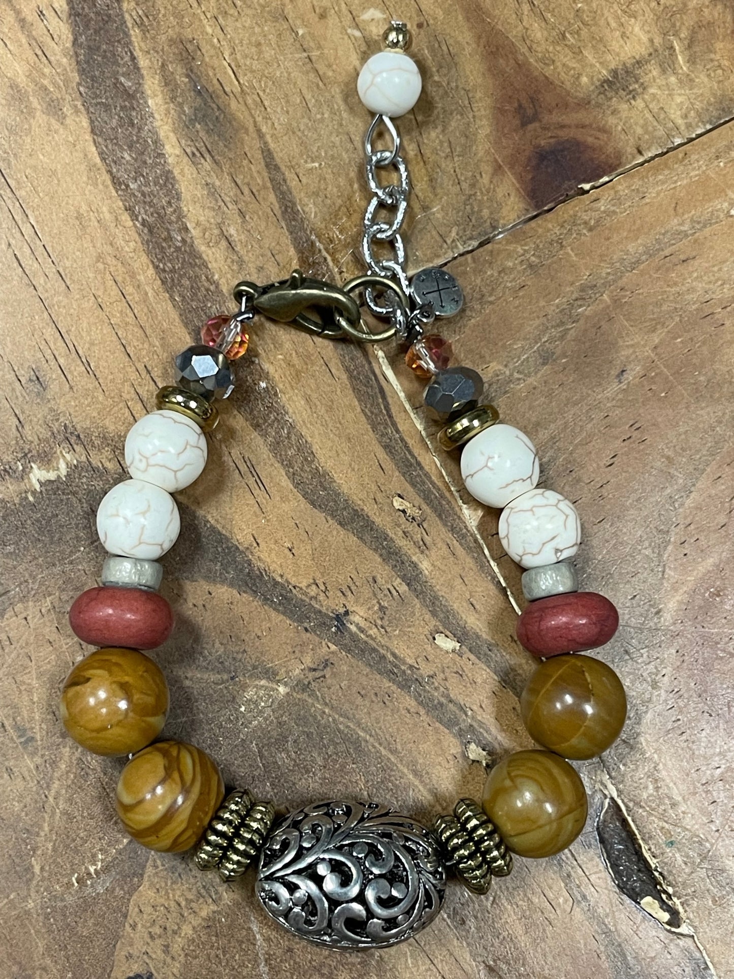 CHUNKY BEADED BRACELET W/ CLASP