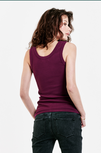 DEEP ROUND NECK FITTED TANK TOP