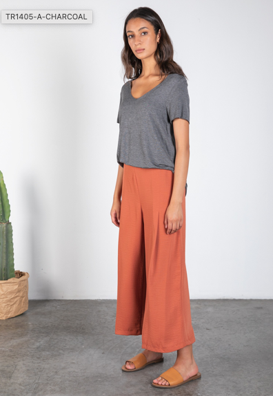 EVERYDAY SHORT SLEEVE TOP
