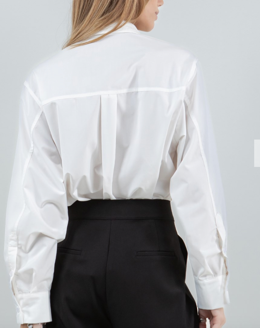 DRAMATIC LONG COLLARED POPLIN BUTTON DOWN SHIRT