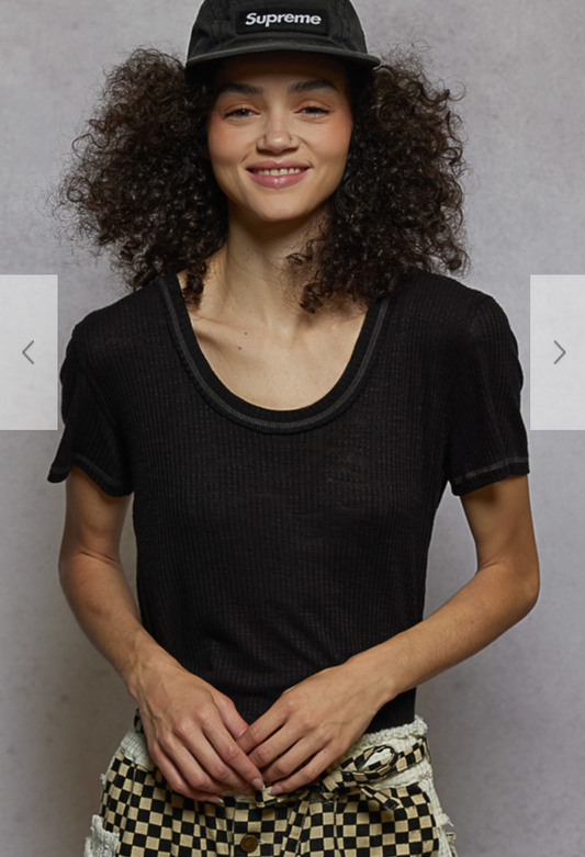 ROUND NECK SHORT SLEEVE RIBBED JERSEY KNIT TOP