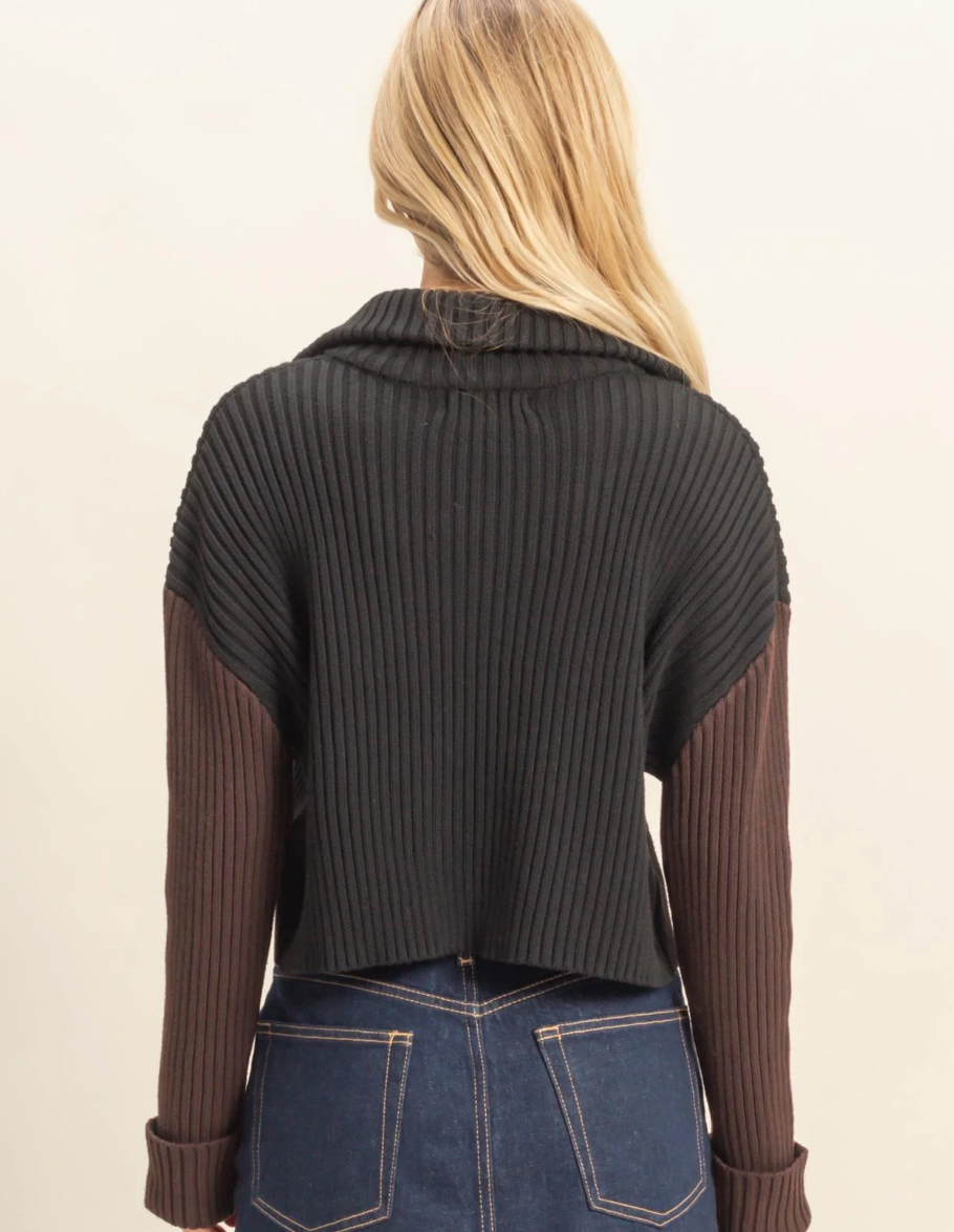 SWEATER OR CARDIGAN WITH CONTRASTING SLEEVES