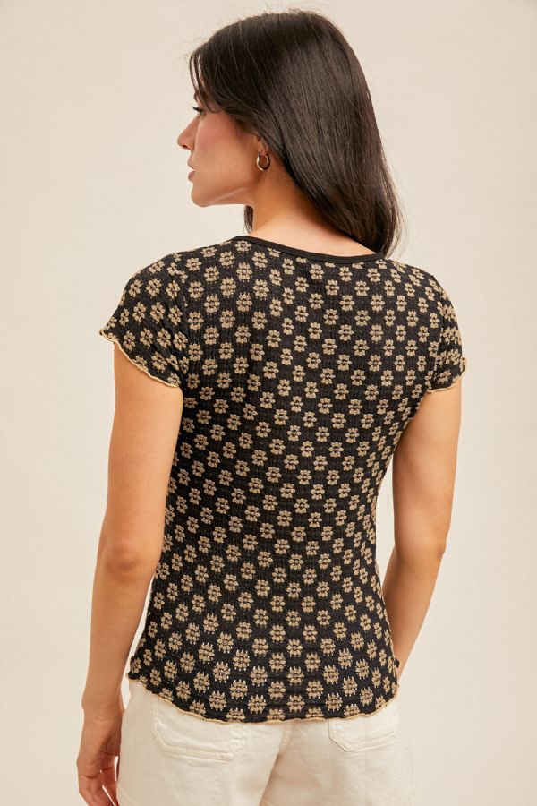 SHORT SLEEVE LACE CABBAGE HEM TEE