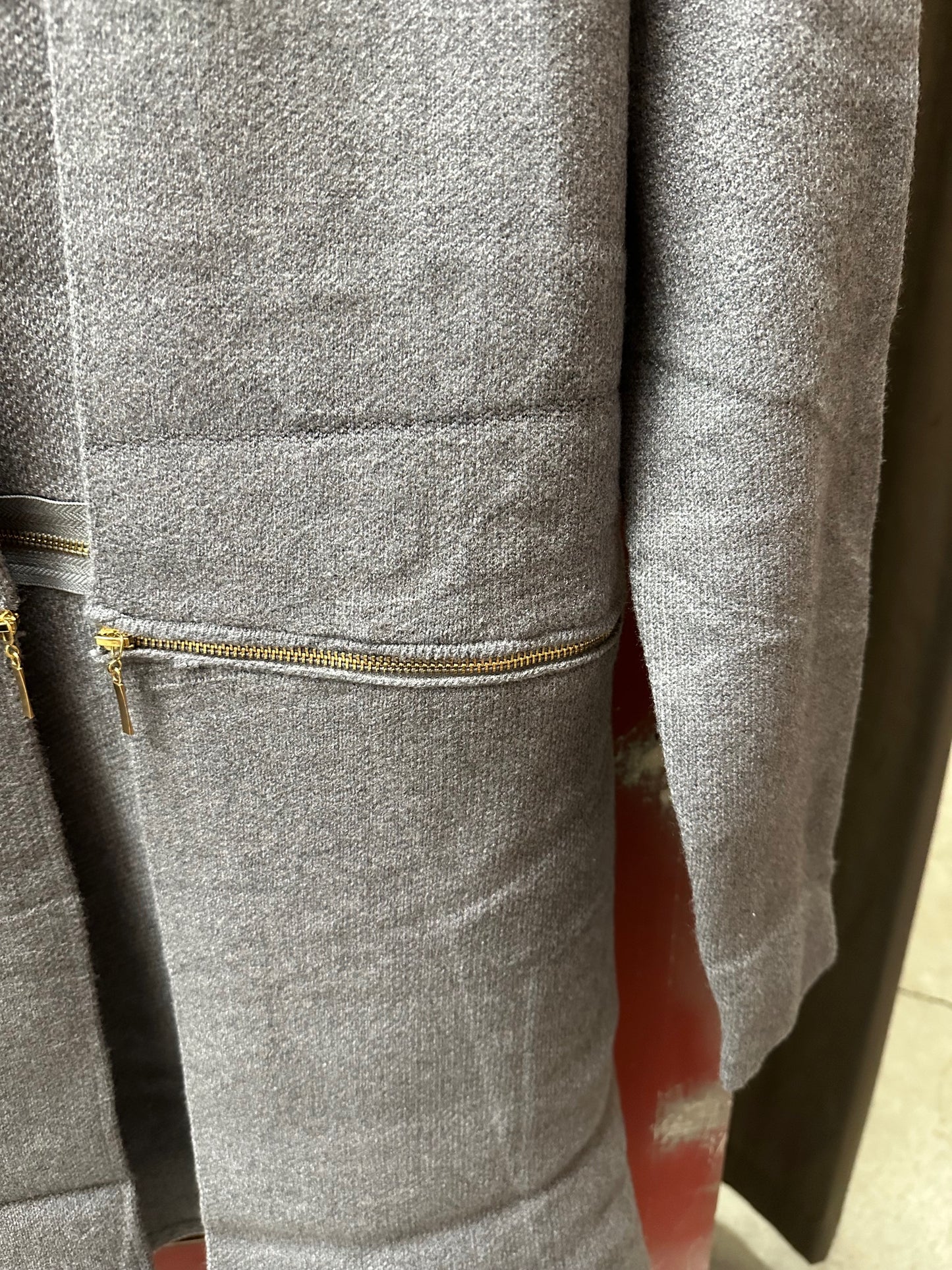 KNIT CARDIGAN HOODIE ZIPS IN HALF
