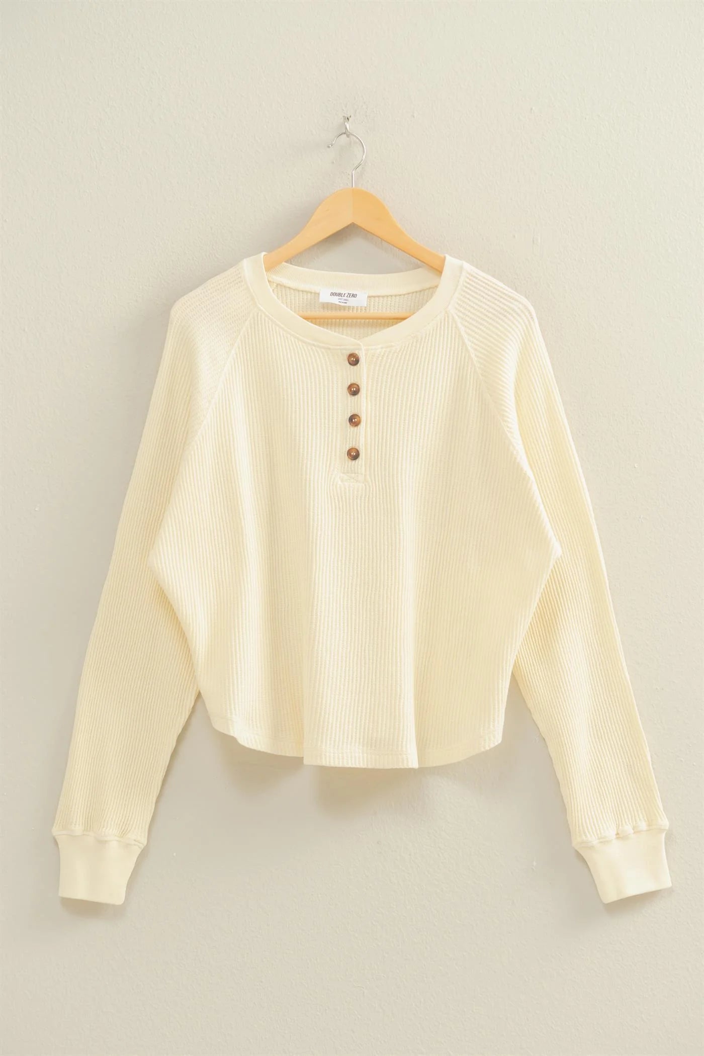HENLEY WAFFLE KNIT RAGLAN SLEEVE TOP