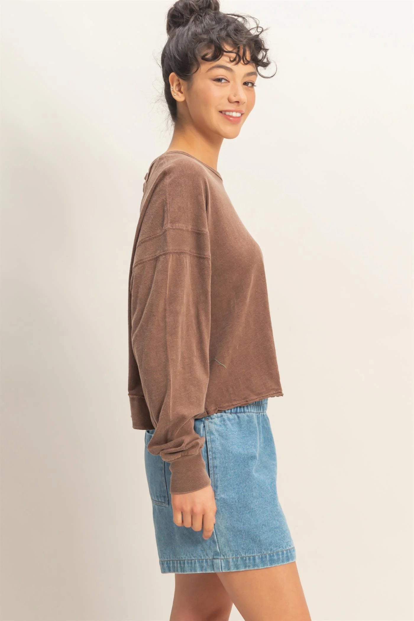 CROSS DETAIL OPEN BACK LONG SLEEVE TOP