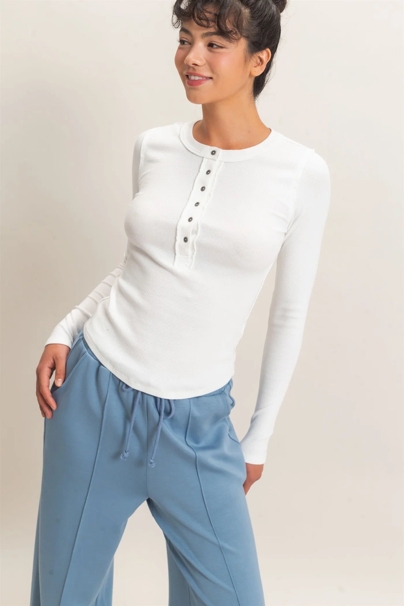 PIGMENT DYE HENLEY LONG SLEEVE TOP