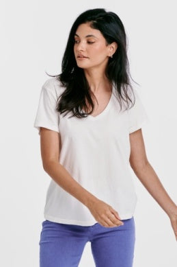 V NECK SHORT SLEEVE RELAXED FIT