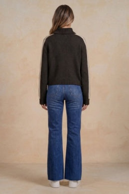 TURTLE NECK KNIT SWEATER