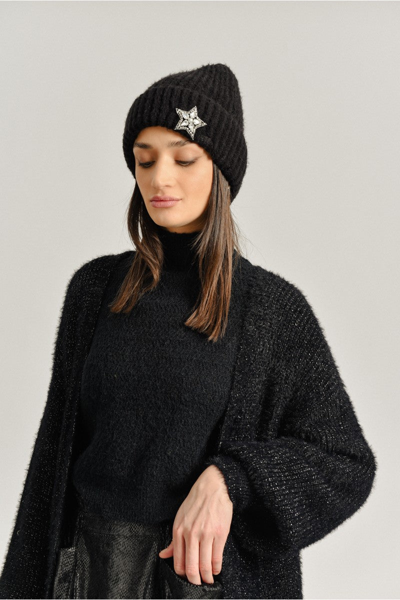 KNITTED HAT