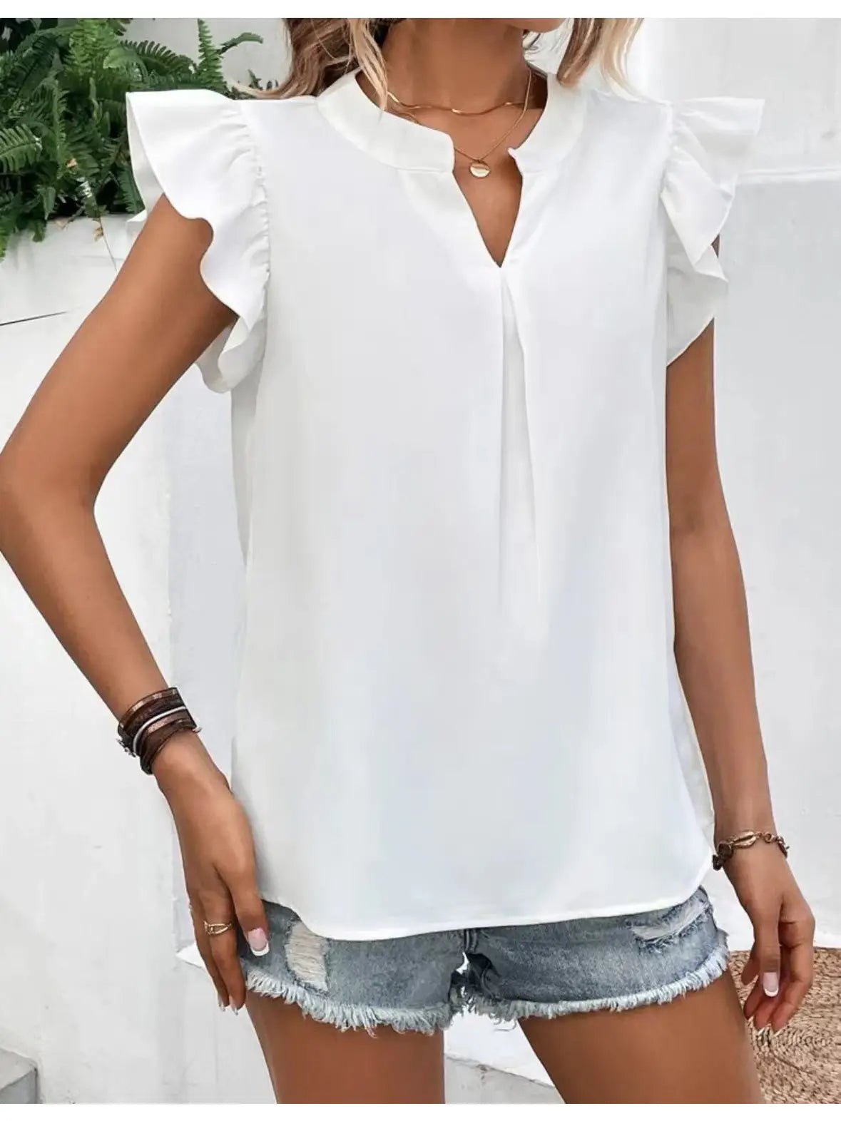 RUFFLED SLEEVE V-NECK TOP