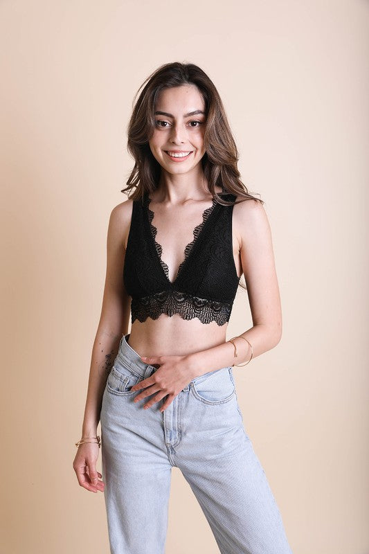 PADDED PLUNGE LACE BRALETTE