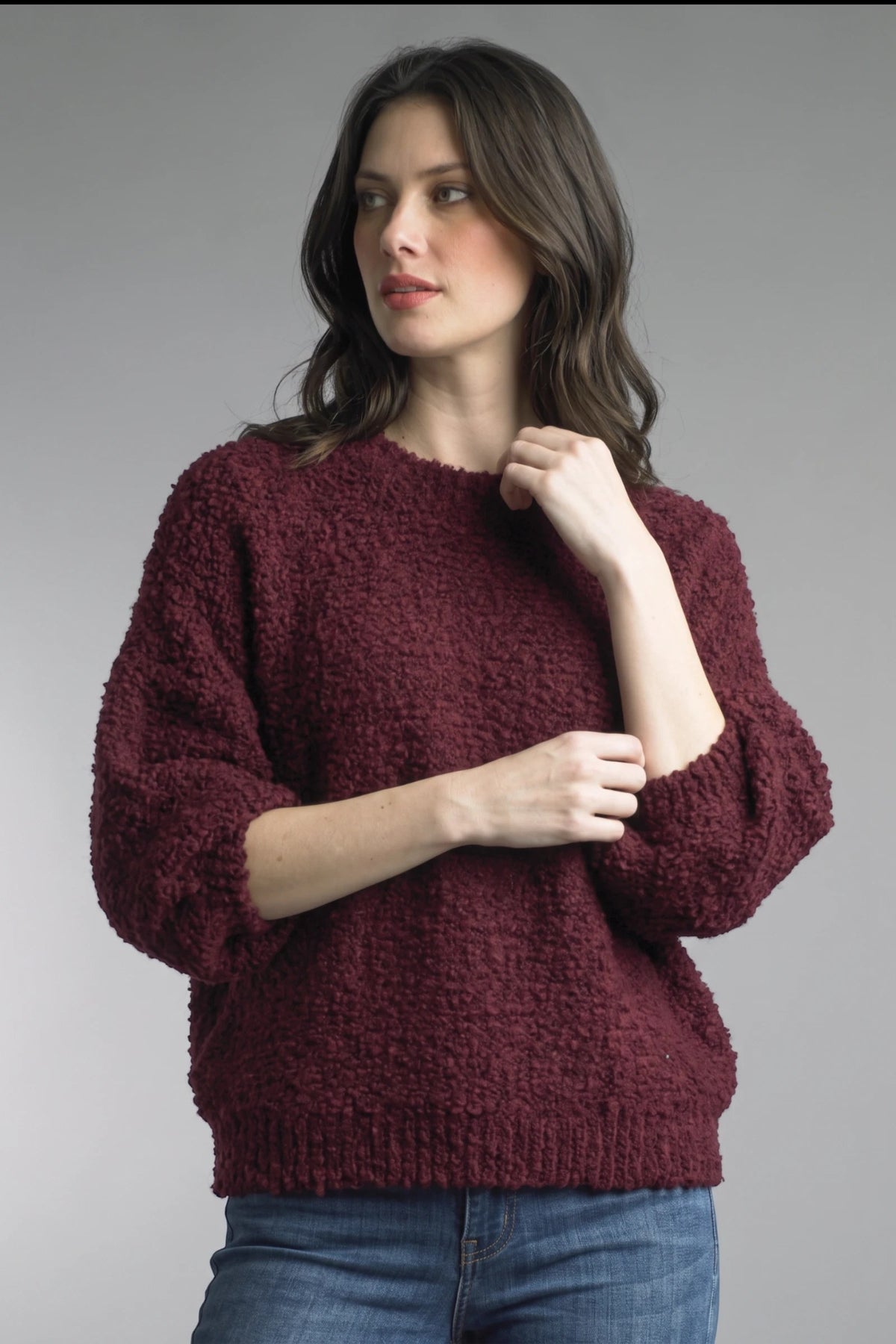 ROUND NECK SWEATER