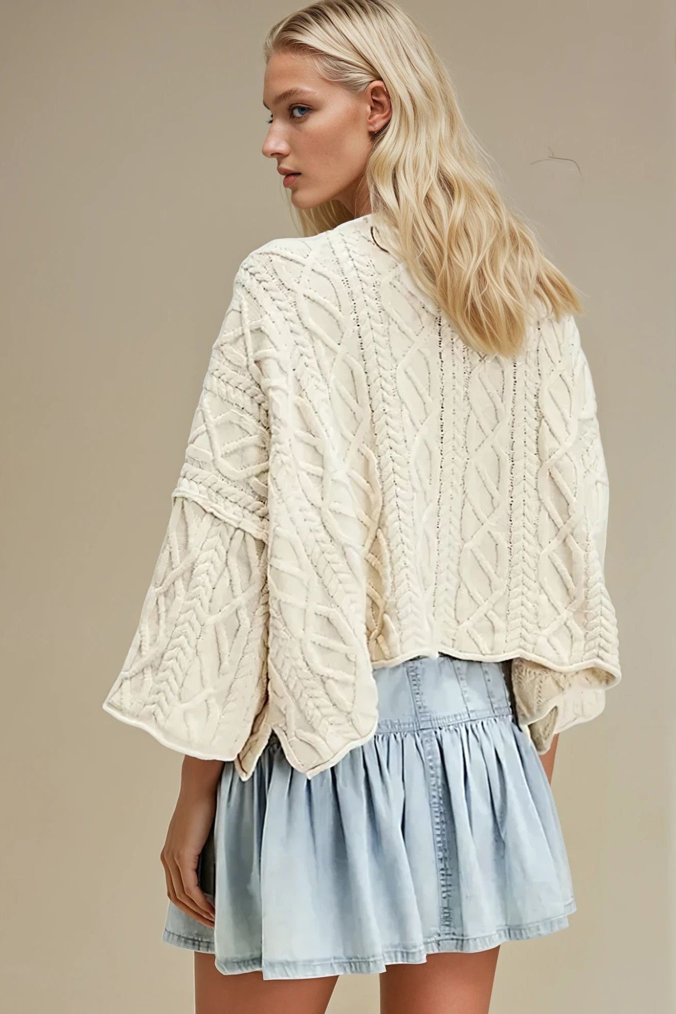 CABLE KNIT LGHTWEIGHT SWEATER
