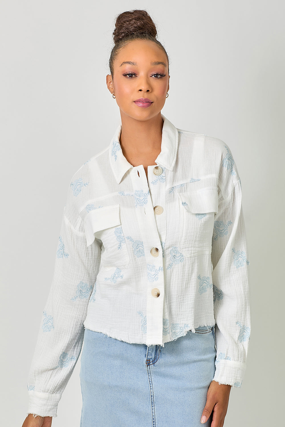 DOUBLE GAUZE EMBROIDERY BUTTON DOWN JACKET W/ FRINGE HEM