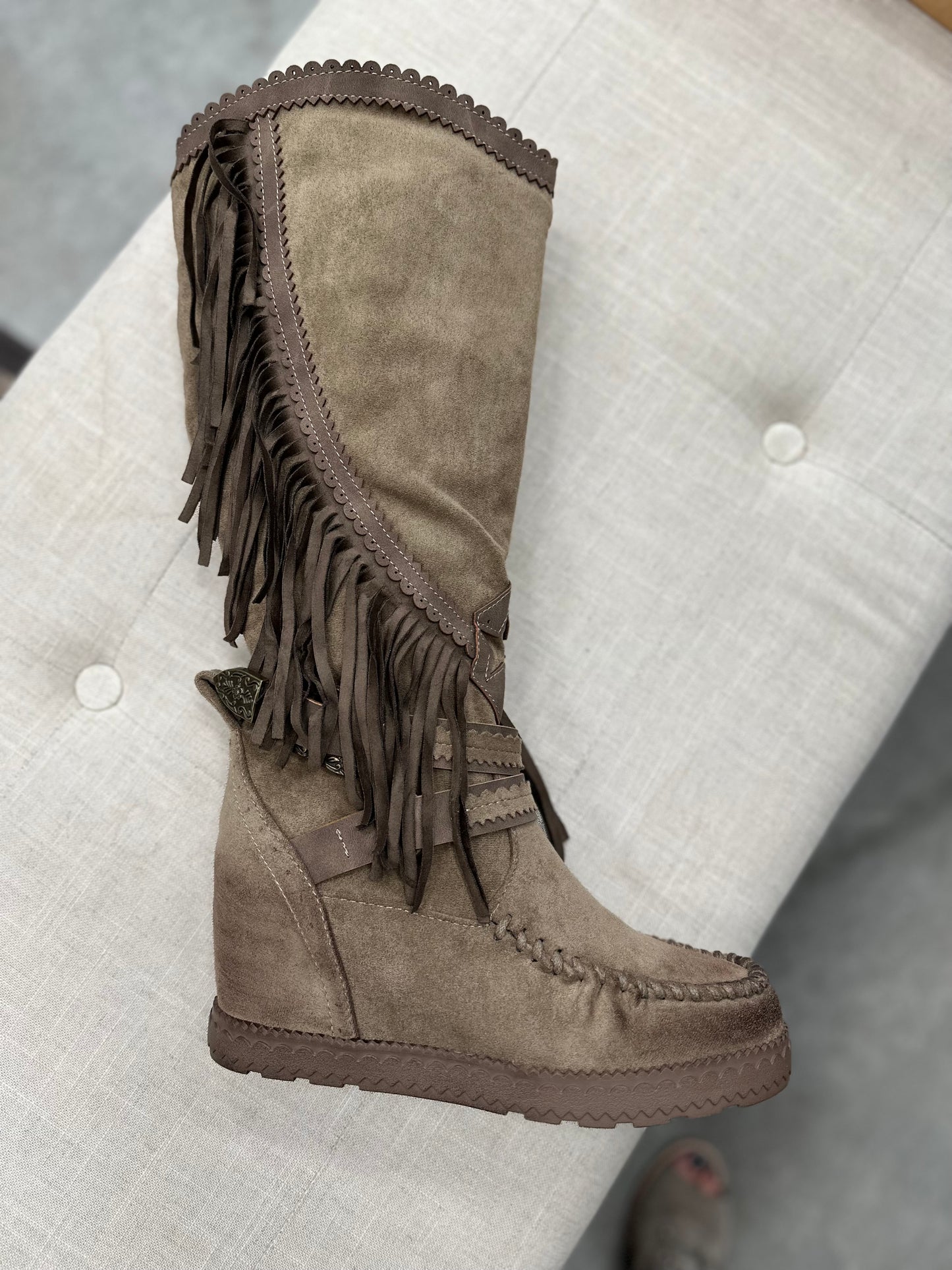 SUEDE TALL BOOT W/ FRINGE
