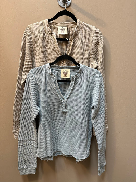 DISTRESSED MINERAL-WASHED LONG SLEEVE TOP