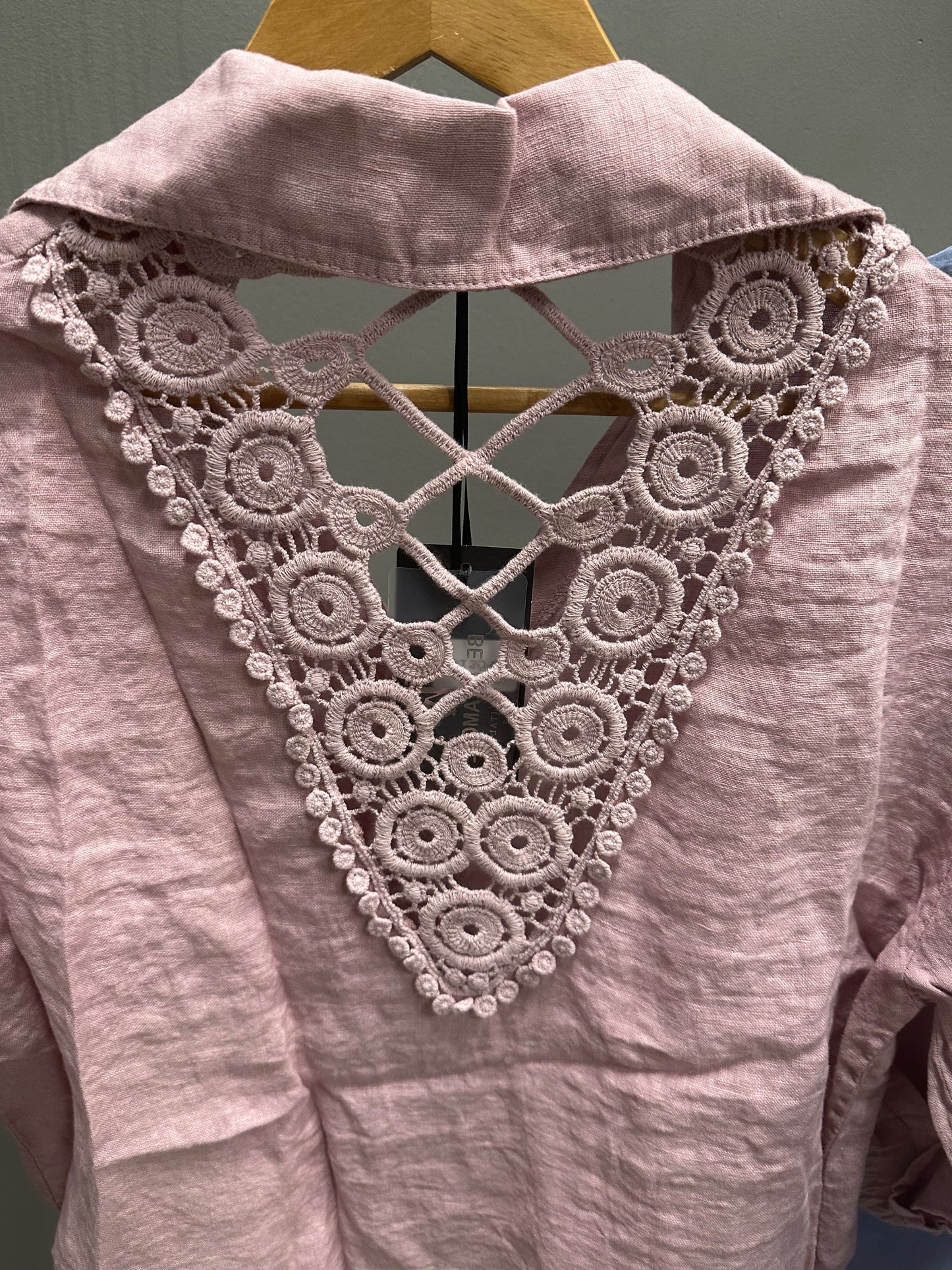 LINEN BUTTON DOWN TOP WITH LACE CROCHET ON BACK