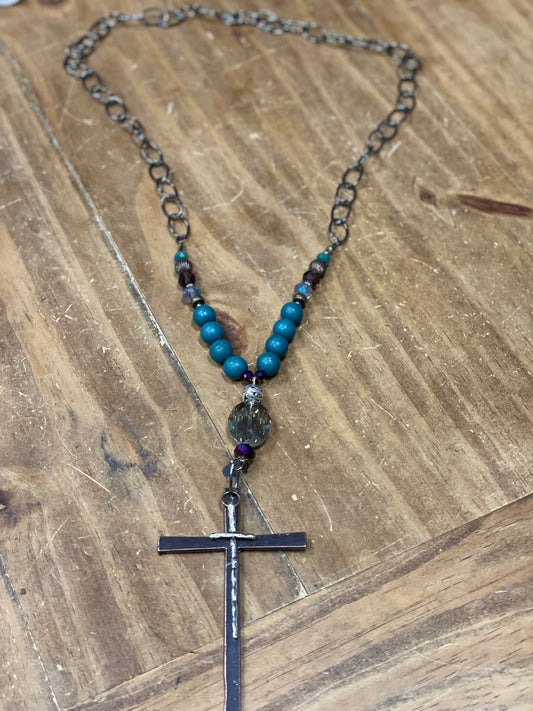 LONG NECKLACE W/ BEADS, CHAIN AND A CROSS PENDANT