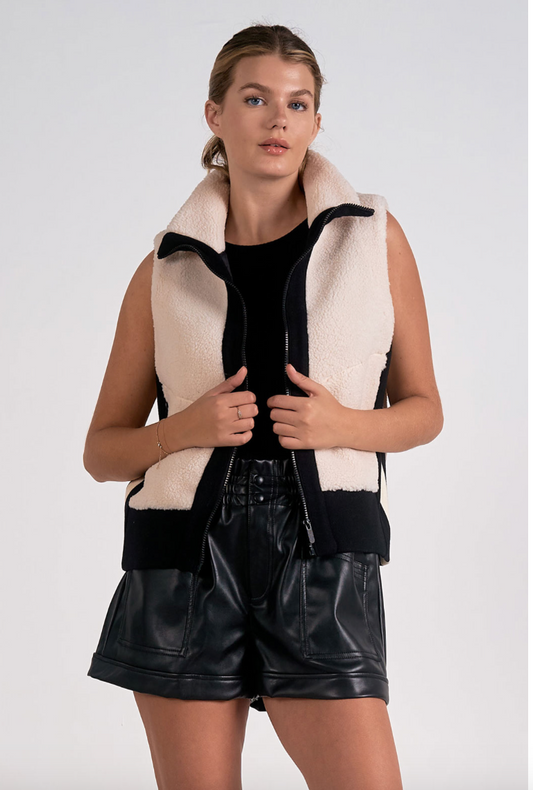 ZIP UP SHERPA VEST