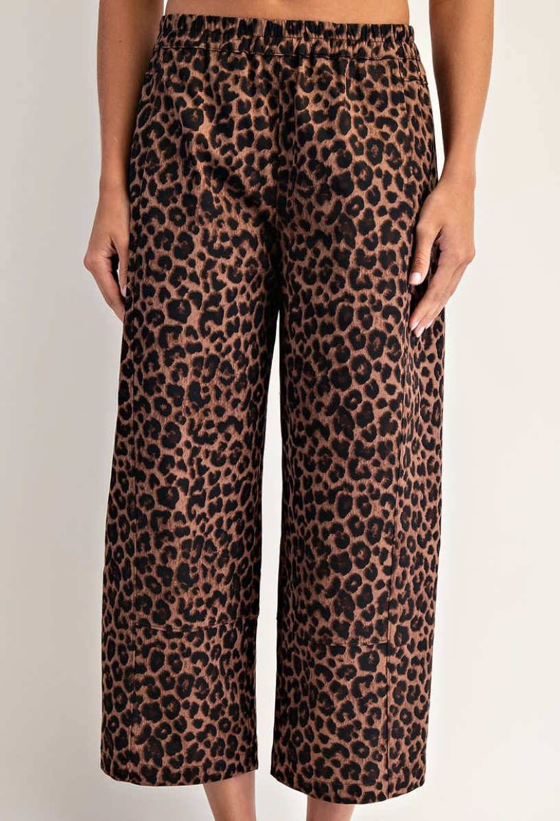 LEOPARD PRINT PANT WITH AN ELASTIC WAIST