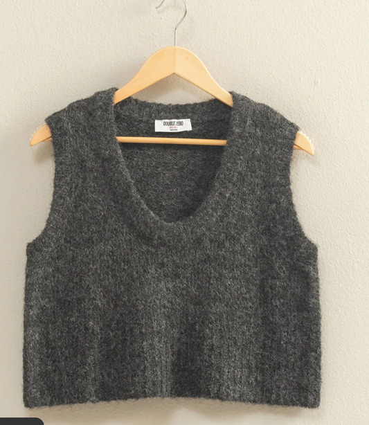 SLEEVELESS KNIT VEST