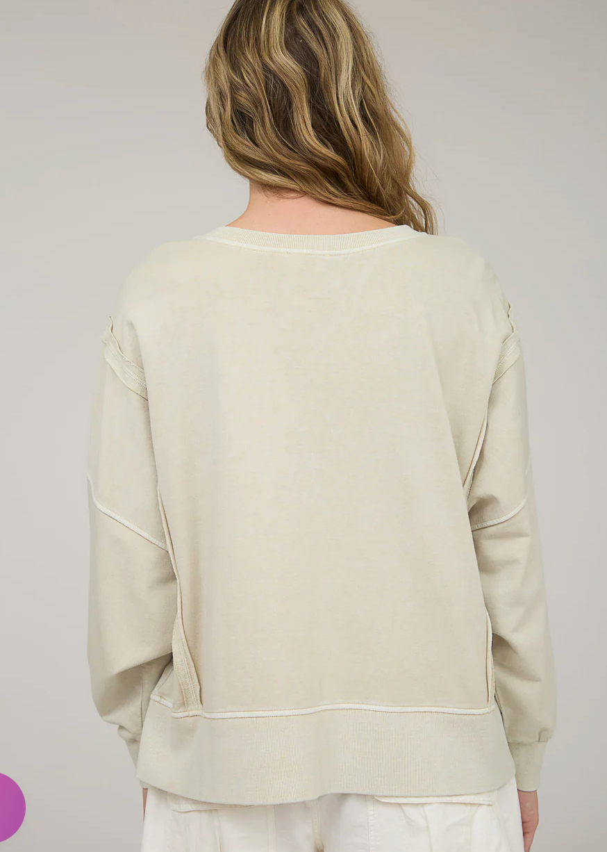 WASHED EXTENDED SHOULDER KNIT TOP