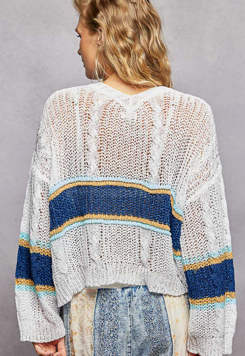 V-NECK STRAIGHT SLEEVE CABLE KNIT SWEATER
