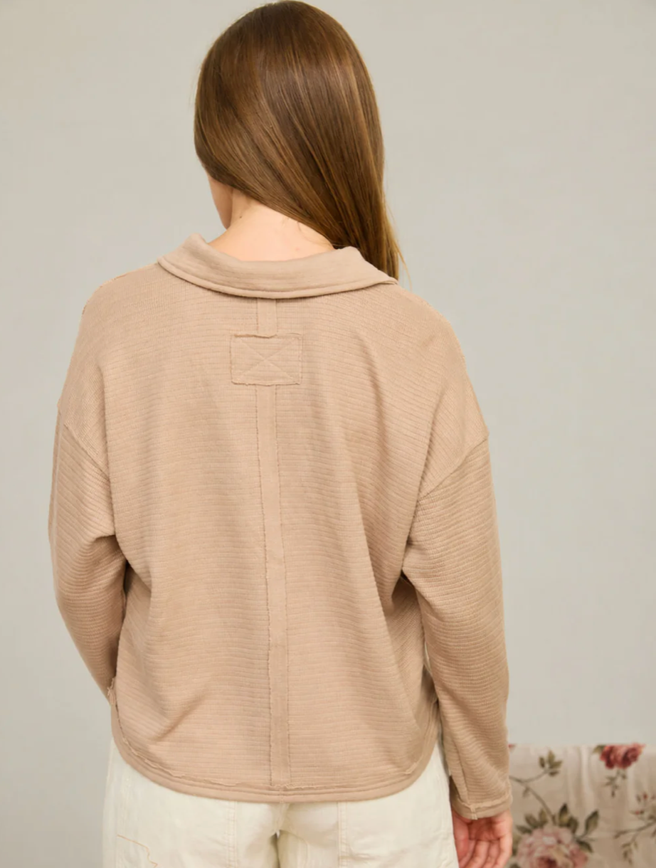 EXPOSED SEAM LONG SLEEVE TEXTURED KNIT POLO