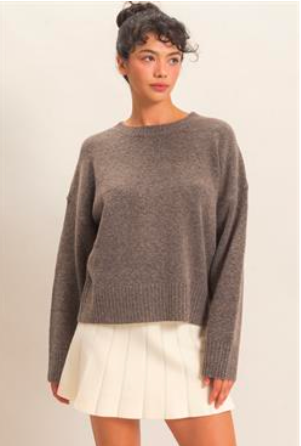 CREW NECK KNIT SWEATER