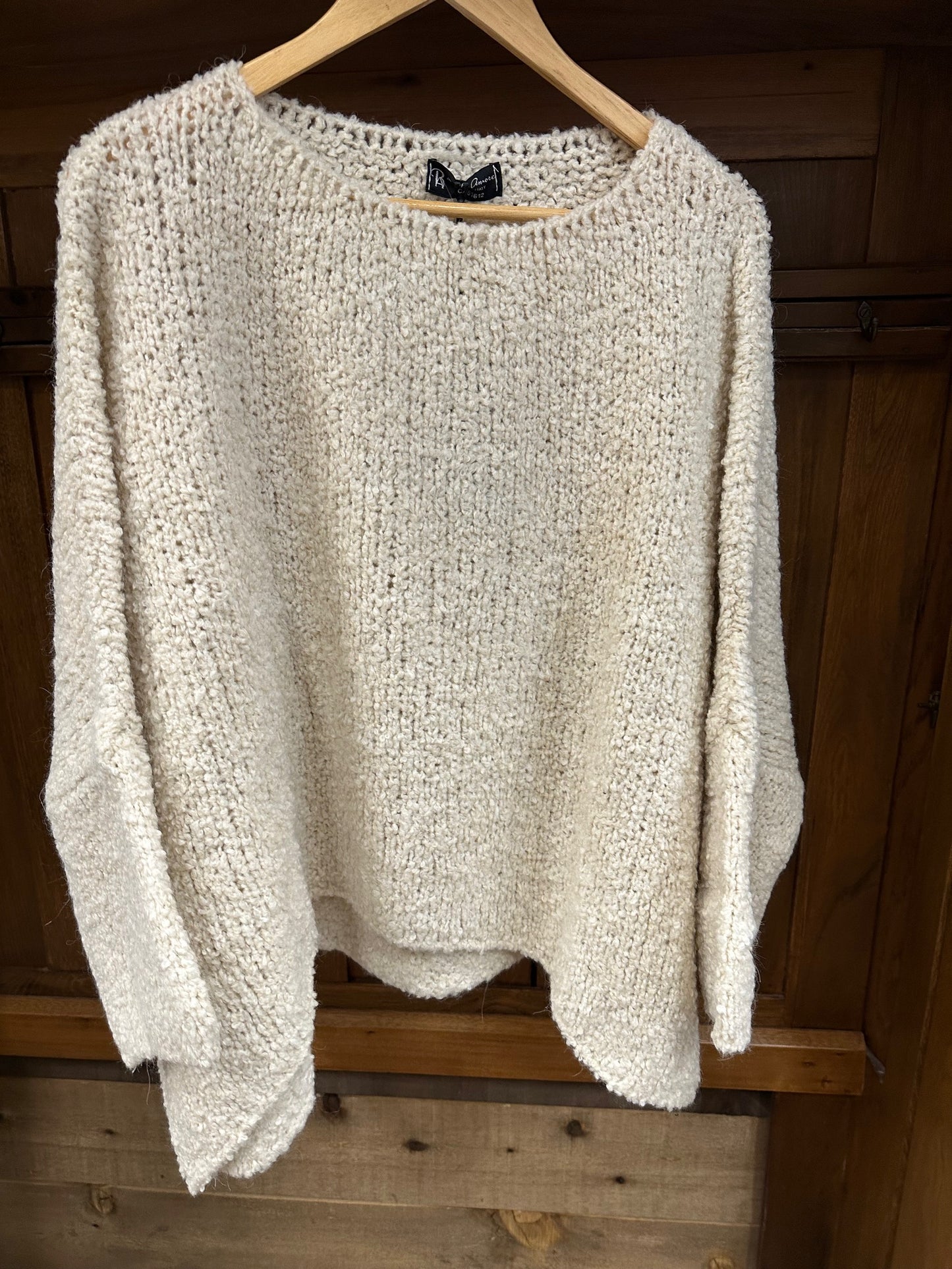 CHUNKY OVERSIZES COZY SWEATER
