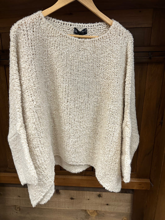 CHUNKY OVERSIZES COZY SWEATER