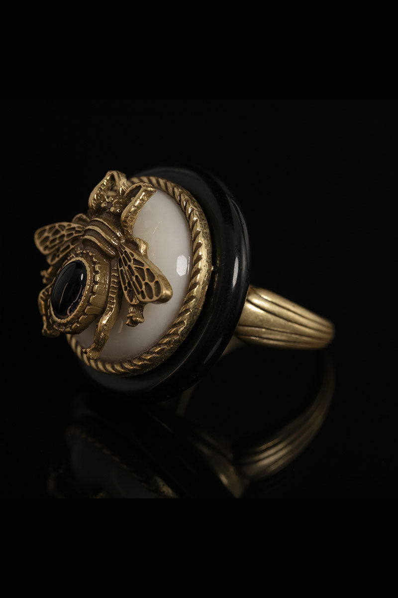 RETRO BEE ADJUSTABLE RING