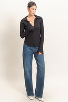 TEXTURED BUTTON-DOWN COLLARED TOP