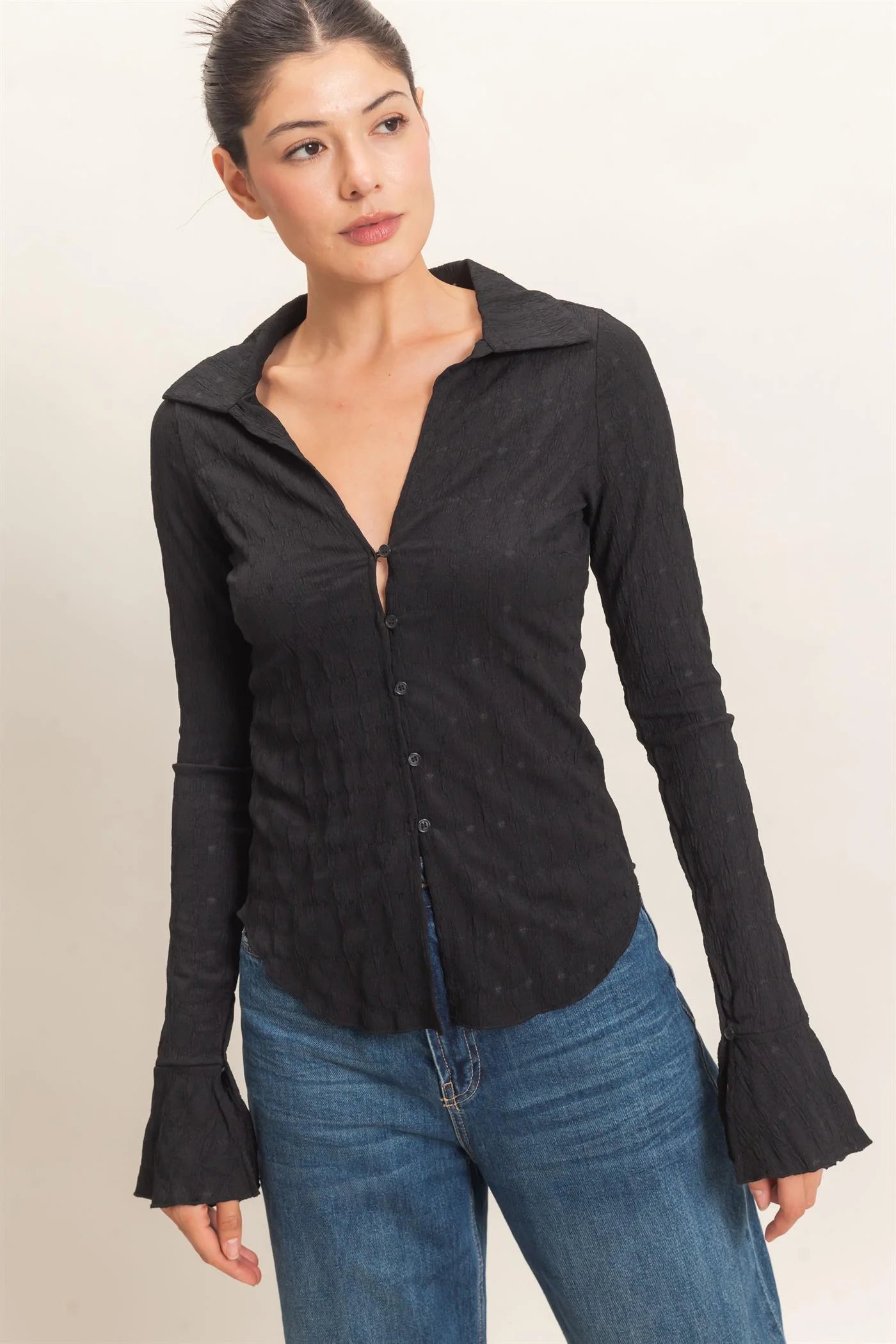 TEXTURED BUTTON-DOWN COLLARED TOP