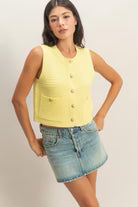 TEXTIRED BUTTON VEST WITH FRONT POCKETS