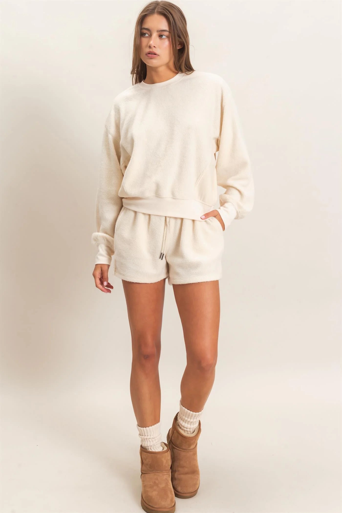CONTRAST SWEATSHIRT AND SHORT SET