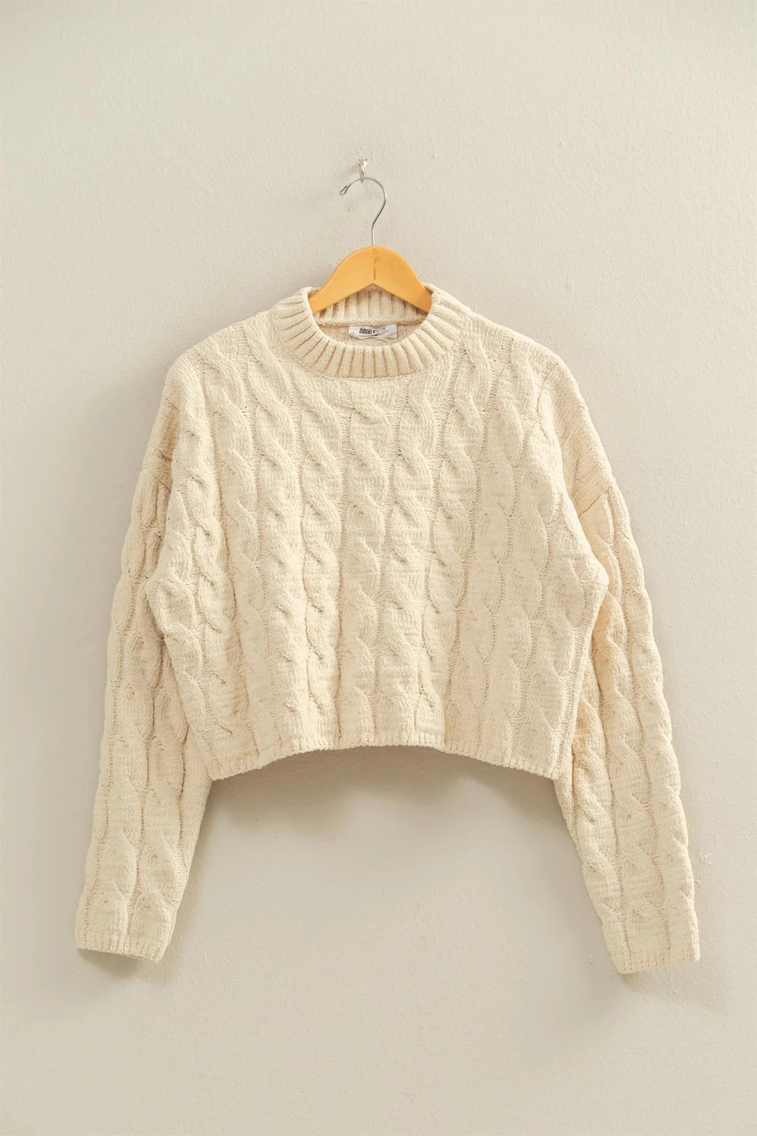 TEXTURED CREW NECK CABLE KNIT SWEATER