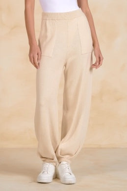 PLEATED FRONT SWEATER PANT